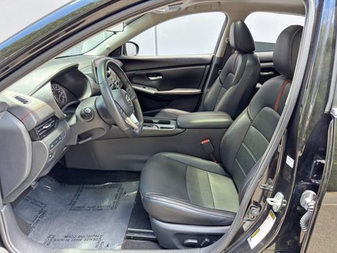 Used 2024 Nissan Sentra SR w/ SR Premium Package FWD image 16