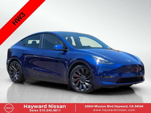 Used 2023 Tesla Model Y Performance AWD/4WD image 1