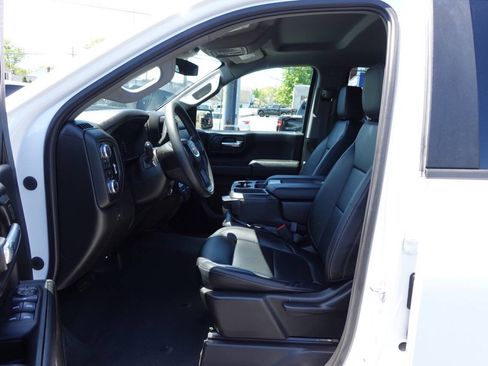 Used 2023 GMC Sierra 1500 Pro w/ Graphite Edition AWD/4WD image 17