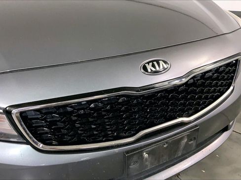Used 2017 Kia Forte EX FWD image 28