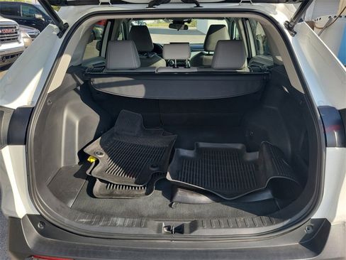 Used 2023 Toyota RAV4 XLE Premium image 10
