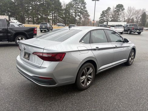 Used 2023 Volkswagen Jetta SE image 8