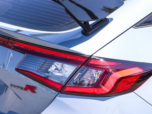 Used 2024 Honda Civic Type R image 9
