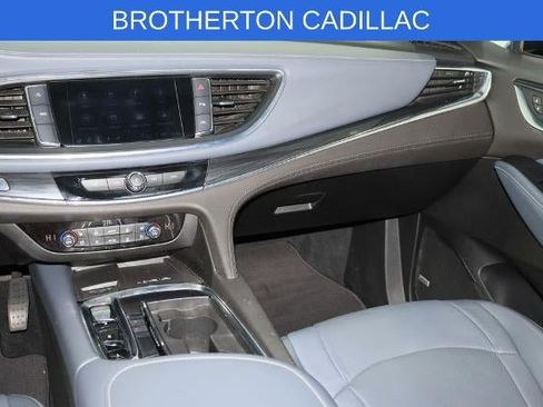 Used 2024 Buick Enclave Premium AWD/4WD image 24