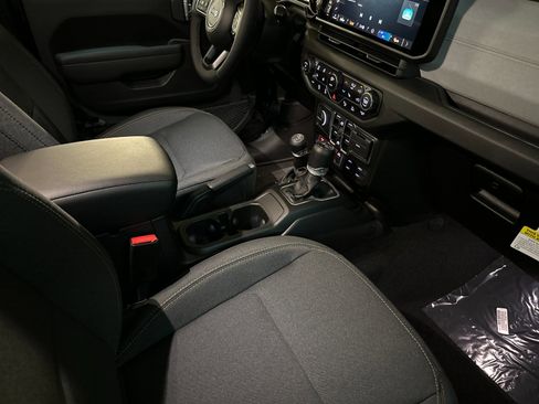 New 2025 Jeep Wrangler Unlimited Sport image 15