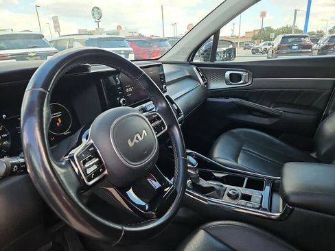 Used 2023 Kia Sorento SX AWD/4WD image 10