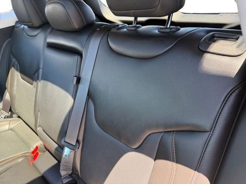 Used 2021 Jeep Compass Limited w/ Sun and Sound Group AWD/4WD image 11