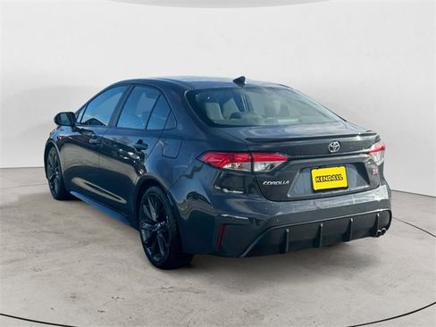 Used 2024 Toyota Corolla SE image 3