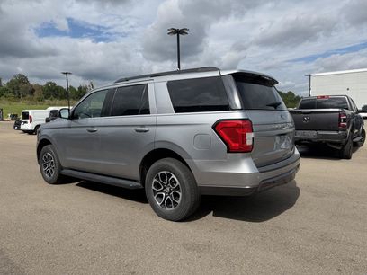 Used 2024 Ford Expedition XLT