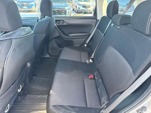 Used 2017 Subaru Forester 2.5i Premium w/ All-Weather Package image 7