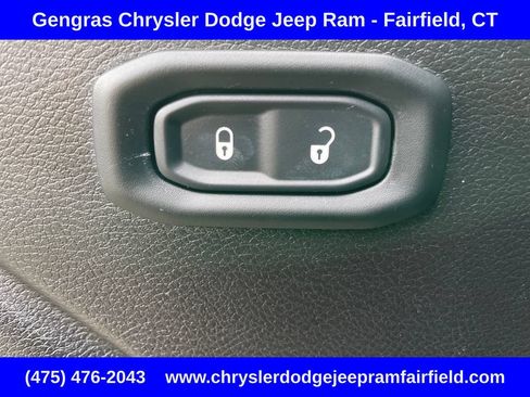 Used 2024 Jeep Wrangler Unlimited w/ Convenience Group AWD/4WD image 40