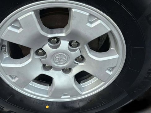 Used 2015 Toyota Tacoma PreRunner image 51