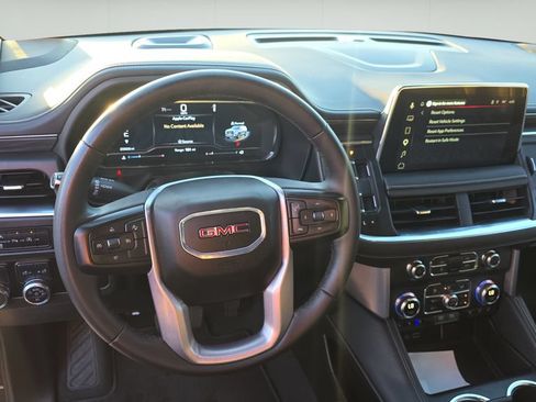 Used 2024 GMC Yukon SLT RWD image 11