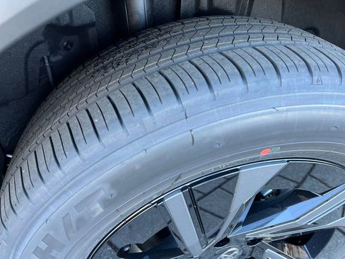 New 2026 Toyota C-HR image 28