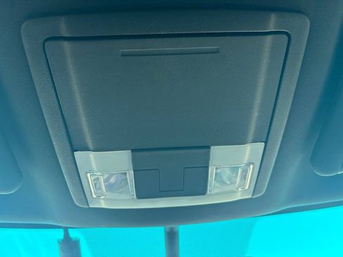 Used 2014 Ford Explorer XLT w/ Equipment Group 202A FWD image 8