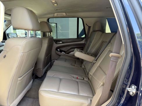 Used 2017 Chevrolet Tahoe LT w/ Luxury Package AWD/4WD image 12