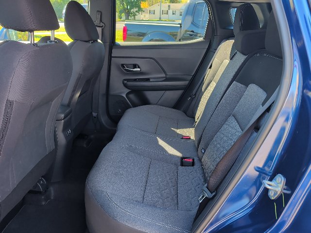Used 2025 Nissan Kicks SV w/ Illumination Package FWD image 12
