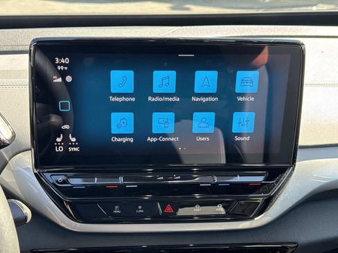 Certified 2024 Volkswagen ID.4 S image 29