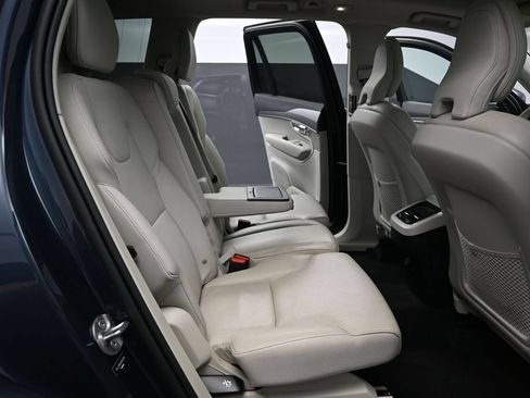 Used 2023 Volvo XC90 B5 Core w/ Protection Package Premier AWD/4WD image 21