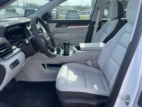 Used 2026 GMC Terrain Denali image 12