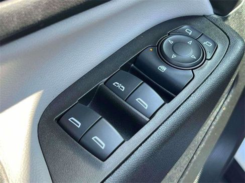 Used 2023 Chevrolet Equinox LS w/ LS Convenience Package image 18