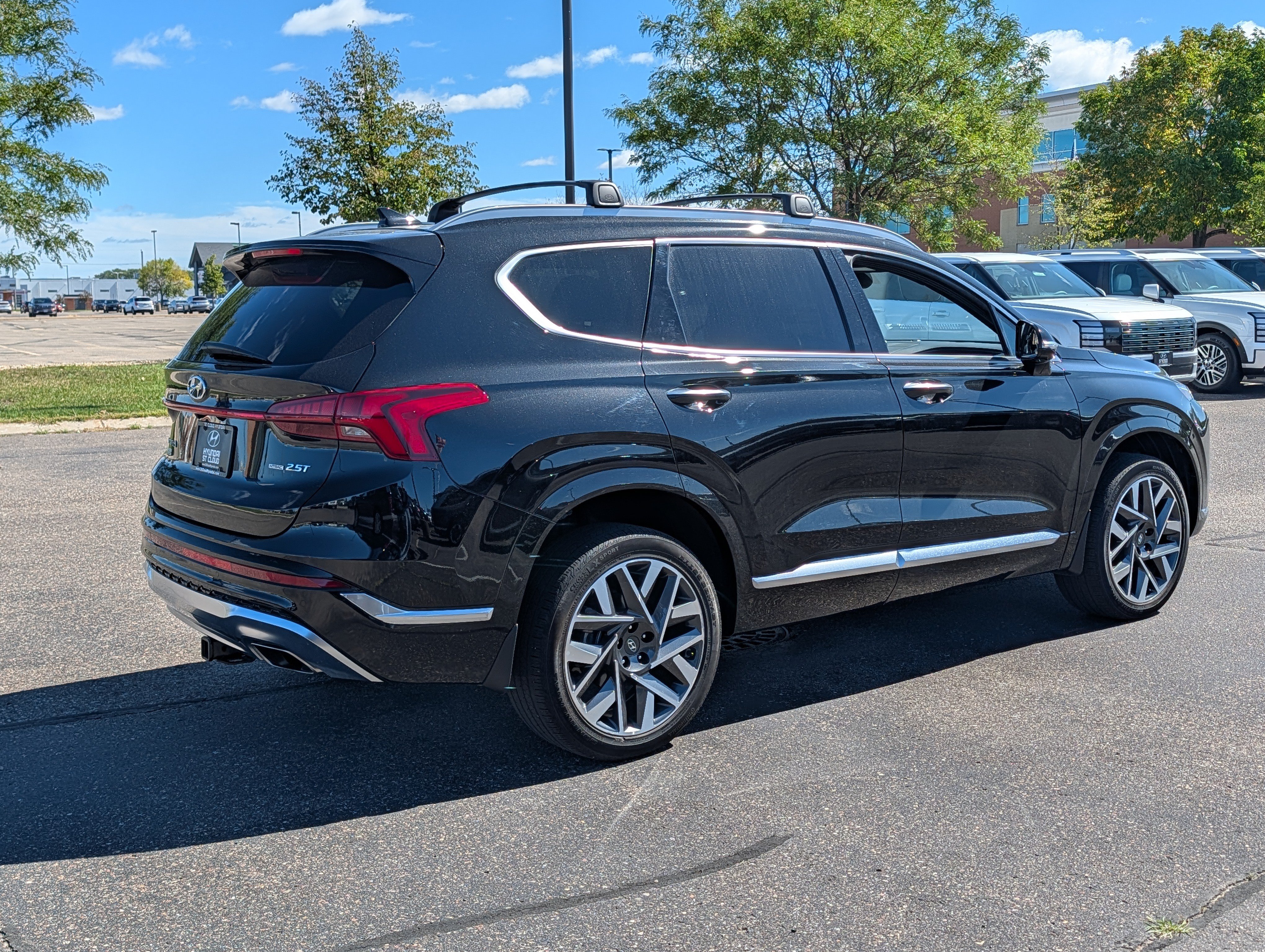 Used 2023 Hyundai Santa Fe Calligraphy w/ Cargo Package AWD/4WD image 5