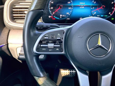 Used 2022 Mercedes-Benz GLS 450 4MATIC image 24
