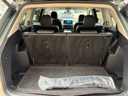 Certified 2026 Volkswagen Atlas SE image 18