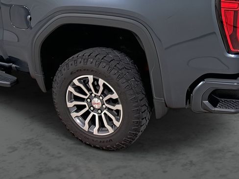 Used 2020 GMC Sierra 1500 AT4 w/ AT4 Premium Package AWD/4WD image 9
