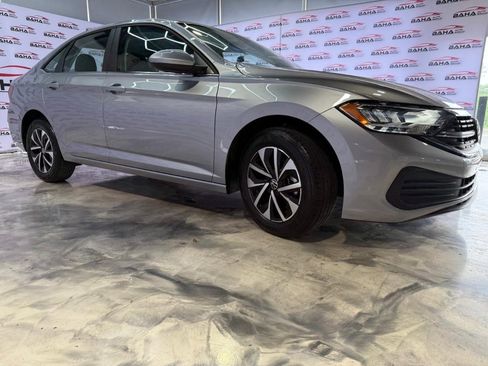 Used 2024 Volkswagen Jetta S image 4