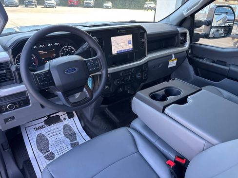 New 2026 Ford F350 XL w/ XL Chrome Package image 21