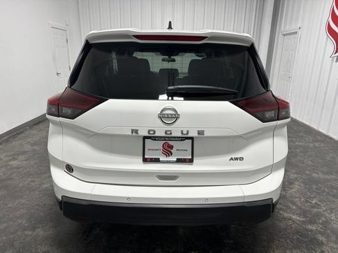 Used 2024 Nissan Rogue S AWD/4WD image 7