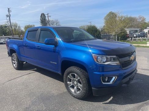 Used 2018 Chevrolet Colorado Z71 w/ LPO, Premium Interior Package AWD/4WD image 7