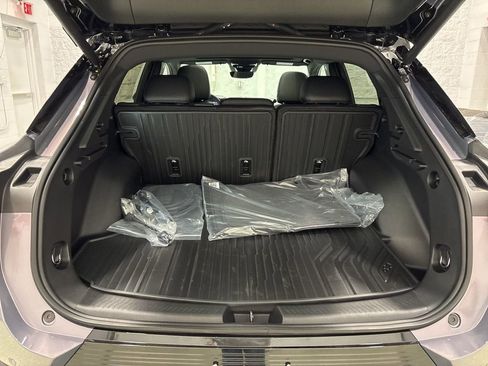 New 2026 Chevrolet Equinox EV LT w/ Convenience Package II AWD/4WD image 33