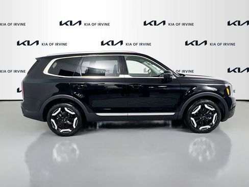 Certified 2024 Kia Telluride EX w/ EX Captain's Chair Package FWD image 10