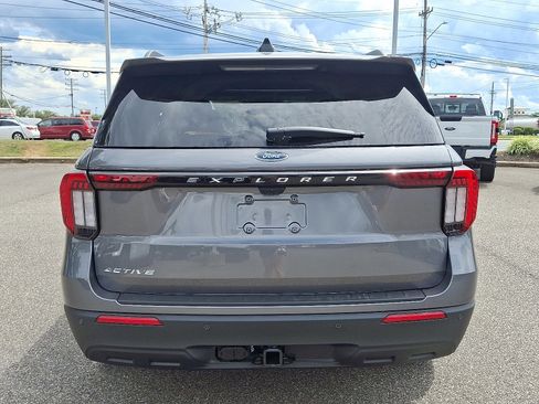 New 2025 Ford Explorer Active image 6