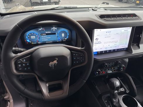 New 2026 Ford Bronco Badlands AWD/4WD image 17
