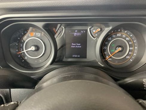 Used 2025 Jeep Wrangler Unlimited Sport AWD/4WD image 26