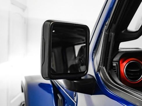 Used 2019 Jeep Wrangler Unlimited Rubicon AWD/4WD image 38