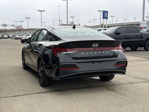 New 2026 Hyundai Elantra SEL Sport Premium image 7