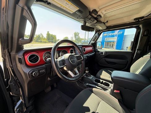 Used 2022 Jeep Wrangler Unlimited Rubicon w/ Cold Weather Group image 15