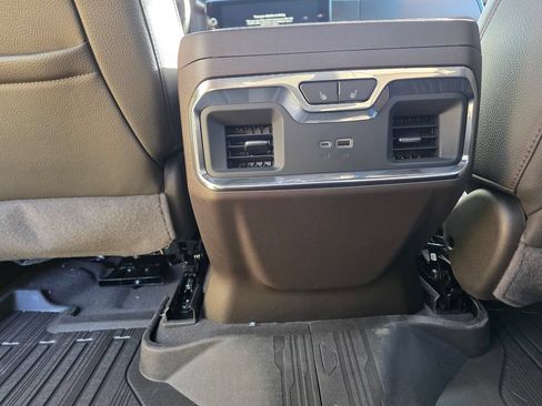New 2026 GMC Sierra 2500 Denali w/ Denali Reserve Package AWD/4WD image 21