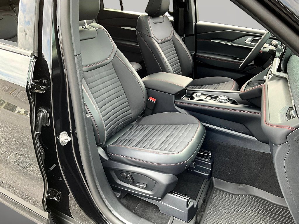 New 2026 Ford Explorer ST-Line w/ ST-Line Street Pack AWD/4WD image 10