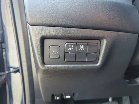 Used 2018 MAZDA CX-5 Touring w/ Preferred Equipment Package FWD image 13