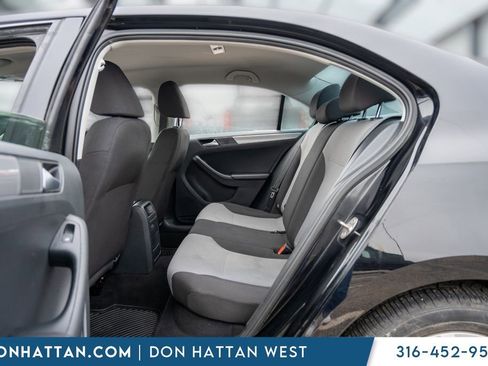Used 2017 Volkswagen Jetta S image 19