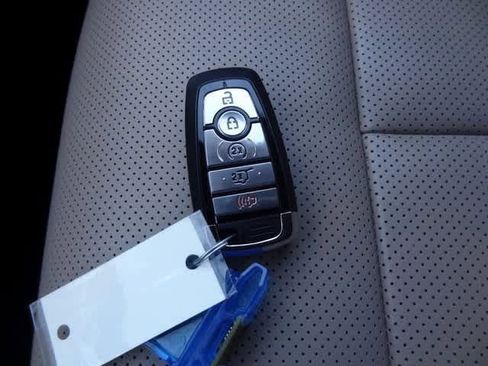 Used 2023 Ford Expedition XLT image 49