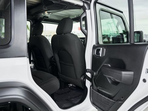 Used 2023 Jeep Wrangler Sport image 19