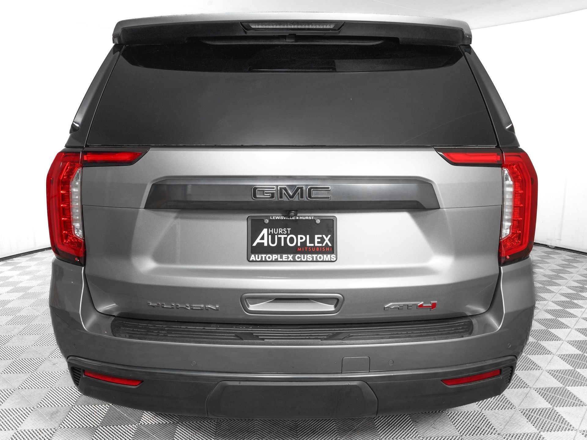 Used 2023 GMC Yukon AT4 AWD/4WD image 5