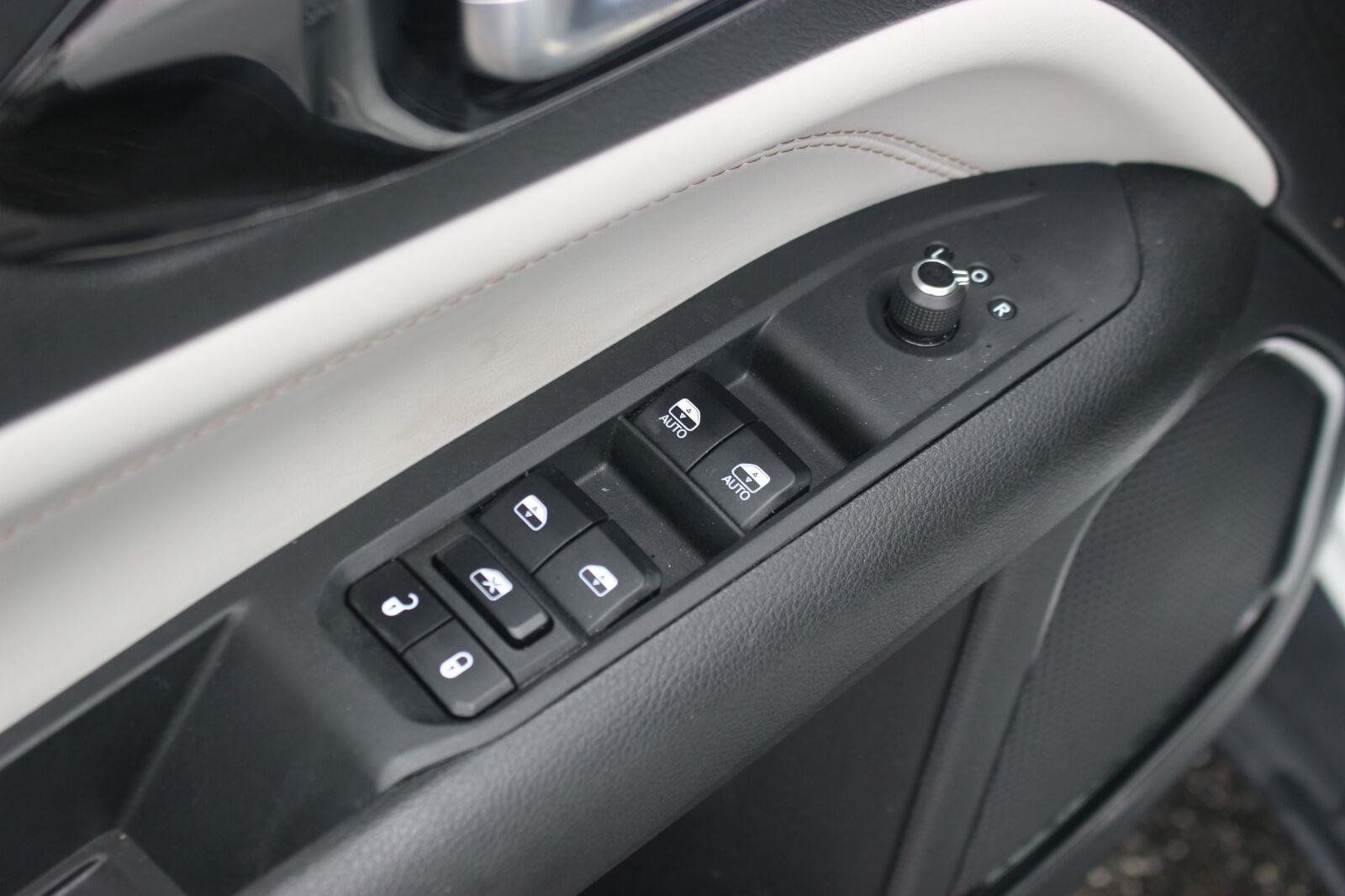 Used 2023 Jeep Compass Limited AWD/4WD image 13