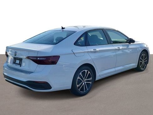 Used 2023 Volkswagen Jetta Sport FWD image 4